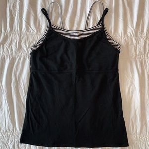 Women’s GapFit workout tank top w/ attached sports bra